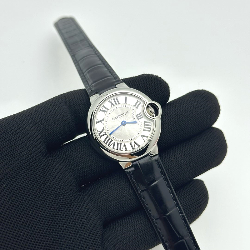 AF공장 까르띠에 발롱블루 33MM 스틸 블랙크로커다일스트랩 Ballon Bleu 33mm SS White Textured Dial on Black Crocodile Strap Jap Quartz 출고 전 실물 검수사진 2