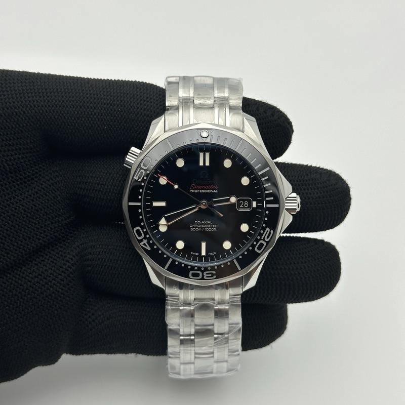 OM 오메가 씨마스터 다이버300 스틸 블랙 브레이슬릿 Seamaster 300M Chronometer SS Black on SS Bracelet A2824 (Black Balance Wheel) V2 출고 전 실물 검수사진 3