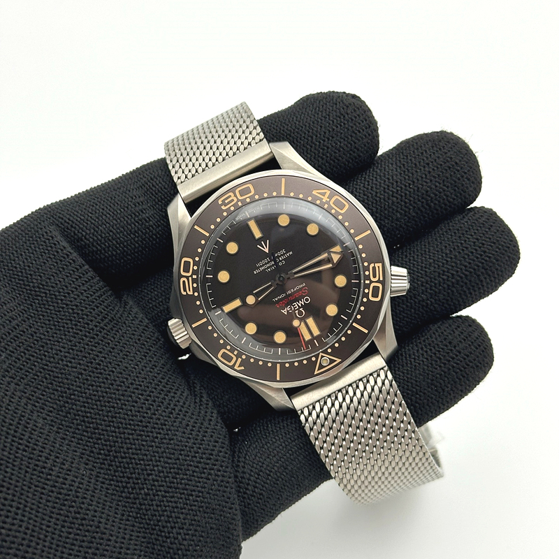VS공장 오메가 씨마스터 다이버 300M 노타임투다이 007에디션 블랙다이얼 매쉬스트랩 v4 NTTD Seamaster 300 "No Time to Die" Limited Edition VSF 1:1 Best Edition on Titanium Mesh Bracelet A8806 V5 출고 전 실물 검수사진 4