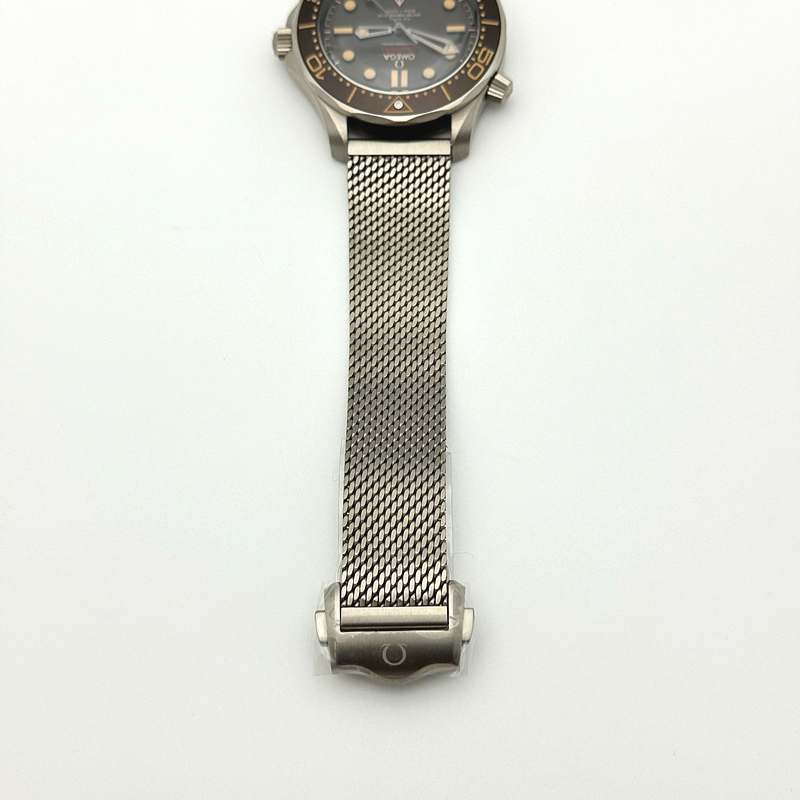 VS공장 오메가 씨마스터 다이버 300M 노타임투다이 007에디션 블랙다이얼 매쉬스트랩 v4 NTTD Seamaster 300 "No Time to Die" Limited Edition VSF 1:1 Best Edition on Titanium Mesh Bracelet A8806 V5 출고 전 실물 검수사진 8