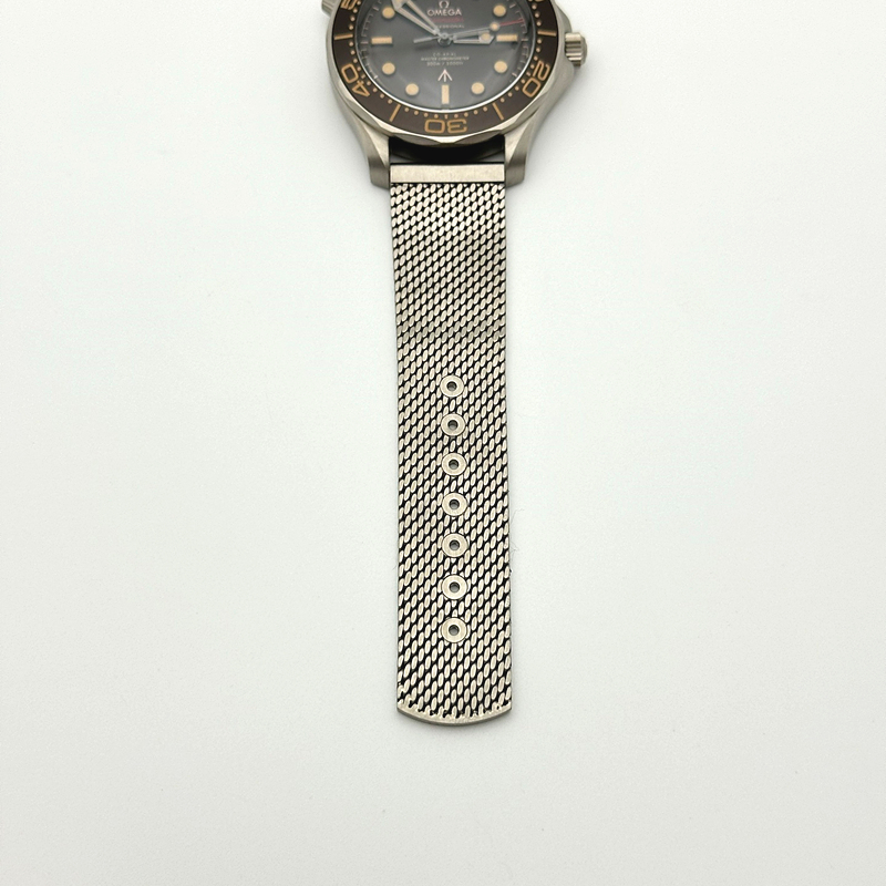 VS공장 오메가 씨마스터 다이버 300M 노타임투다이 007에디션 블랙다이얼 매쉬스트랩 v4 NTTD Seamaster 300 "No Time to Die" Limited Edition VSF 1:1 Best Edition on Titanium Mesh Bracelet A8806 V5 출고 전 실물 검수사진 12