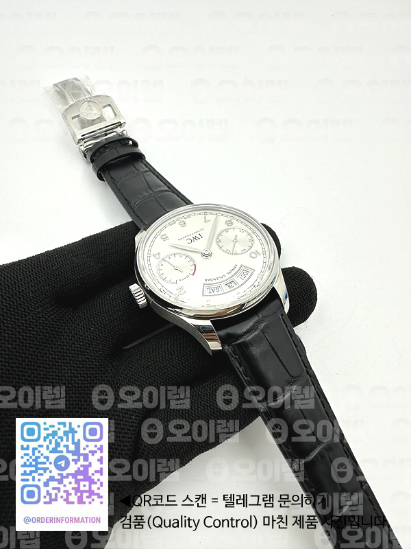 AZ공장 IWC 포르투기저 애뉴얼캘린더 스틸 화이트다이얼 가죽스트랩 Portugieser Annual Cal SS/LE Wht/Silv AZF A52850 출고 전 실물 검수사진 7