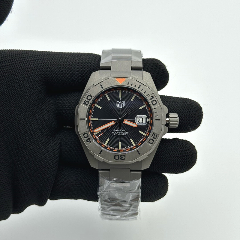 XT공장 태그호이어 아쿠아레이서 X 뱀포드 스틸 블랙다이얼 브레이슬릿 Aquaracer X Bamford SS/SS Black XTF SW200 출고 전 실물 검수사진 1
