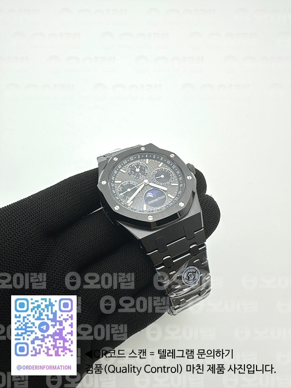 APS공장 오데마피게 로얄오크 퍼페츄얼캘린더 풀블랙세라믹 브레이슬릿 Royal Oak Perpetual Calendar 26579CE Black Ceramic APSF Best Edition on Black Ceramic Bracelet A5134 V3 출고 전 실물 검수사진 3
