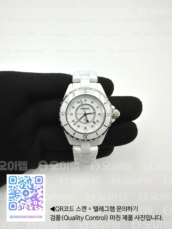 XF공장 샤넬 J12 화이트다이얼 다이아몬드인덱스 33mm 여성용 J-12 Ladies 33mm CER/CER Wht/Dia XF Sw Qtz 출고 전 실물 검수사진 3