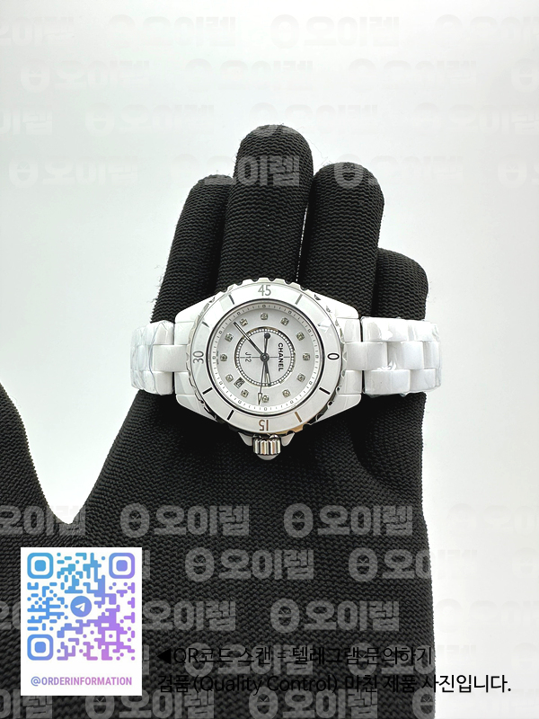 XF공장 샤넬 J12 화이트다이얼 다이아몬드인덱스 33mm 여성용 J-12 Ladies 33mm CER/CER Wht/Dia XF Sw Qtz 출고 전 실물 검수사진 4