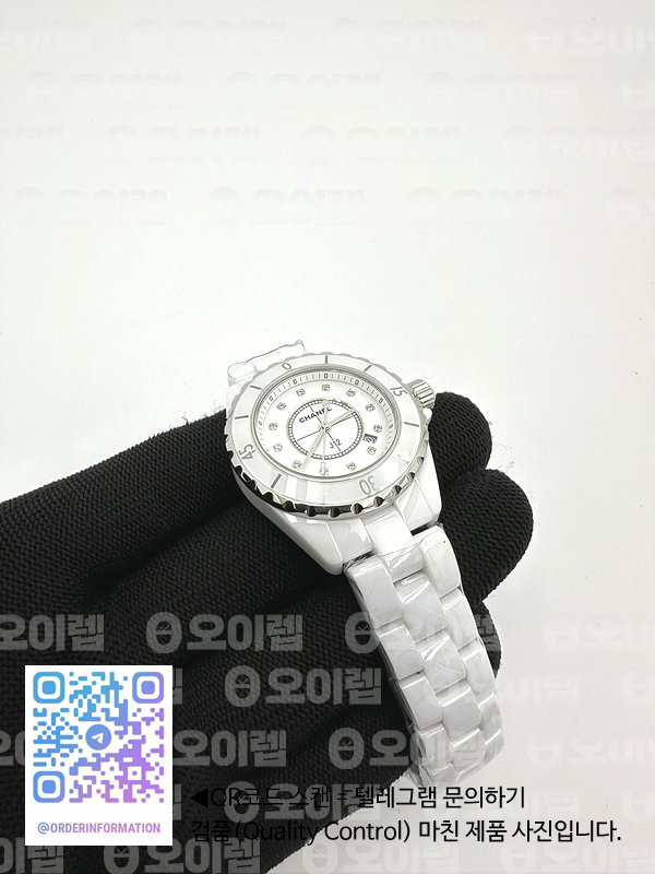 XF공장 샤넬 J12 화이트다이얼 다이아몬드인덱스 33mm 여성용 J-12 Ladies 33mm CER/CER Wht/Dia XF Sw Qtz 출고 전 실물 검수사진 5