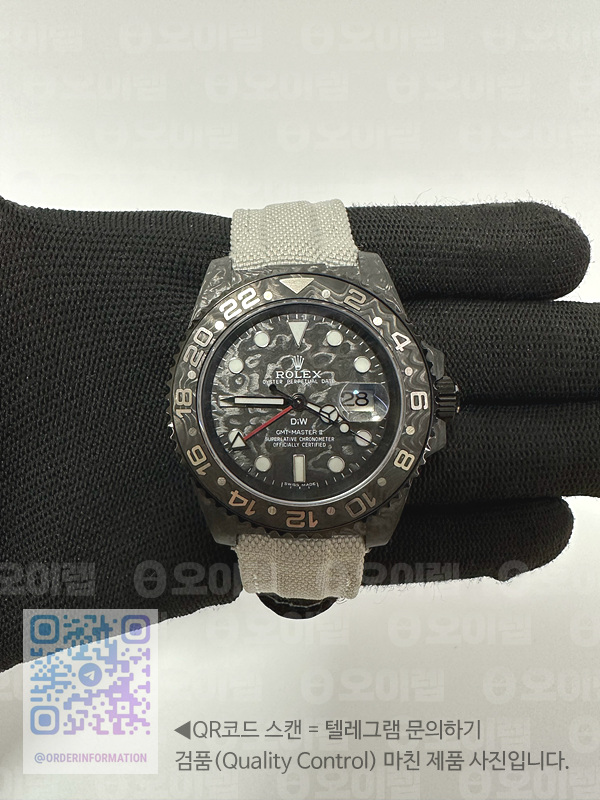 DIW공장 롤렉스 GMT마스터 커스텀 카본케이스 카본다이얼 화이트나일론스트랩 GMT Carbon DIWF Best Edition Black Carbon Dial on White Nylon Strap SA3285 CHS V2 출고 전 실물 검수사진 2