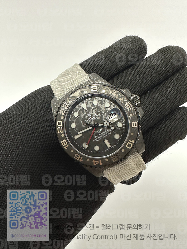 DIW공장 롤렉스 GMT마스터 커스텀 카본케이스 카본다이얼 화이트나일론스트랩 GMT Carbon DIWF Best Edition Black Carbon Dial on White Nylon Strap SA3285 CHS V2 출고 전 실물 검수사진 3