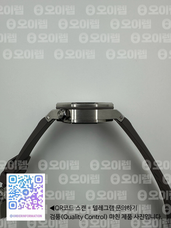 APS공장 오데마피게 로얄오크오프쇼어 다이버 15720 스틸 블랙다이얼 러버스트랩 Royal Oak Offshore Diver 15720 Ceramic Bezel APSF 1:1 Best Edition Black Dial on Black Rubber Strap SA4308 출고 전 실물 검수사진 8