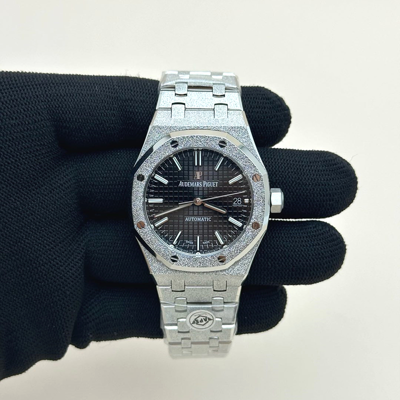 APS공장 오데마피게 로얄오크15454 프로스티드골드 새틴폴리싱 스틸 블랙다이얼 Royal Oak 37mm 15454 Frosted SS APSF 1:1 Best Edition Black Textured Dial on Frosted SS Bracelet SA3120 Super Clone 출고 전 실물 검수사진 3