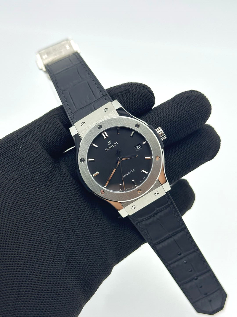 WW공장 위블로 클래식퓨전 42mm 스틸 블랙다이얼 가죽스트랩 Classic Fusion Bang 42mm TI/RU Black WWF A1110 출고 전 실물 검수사진 4