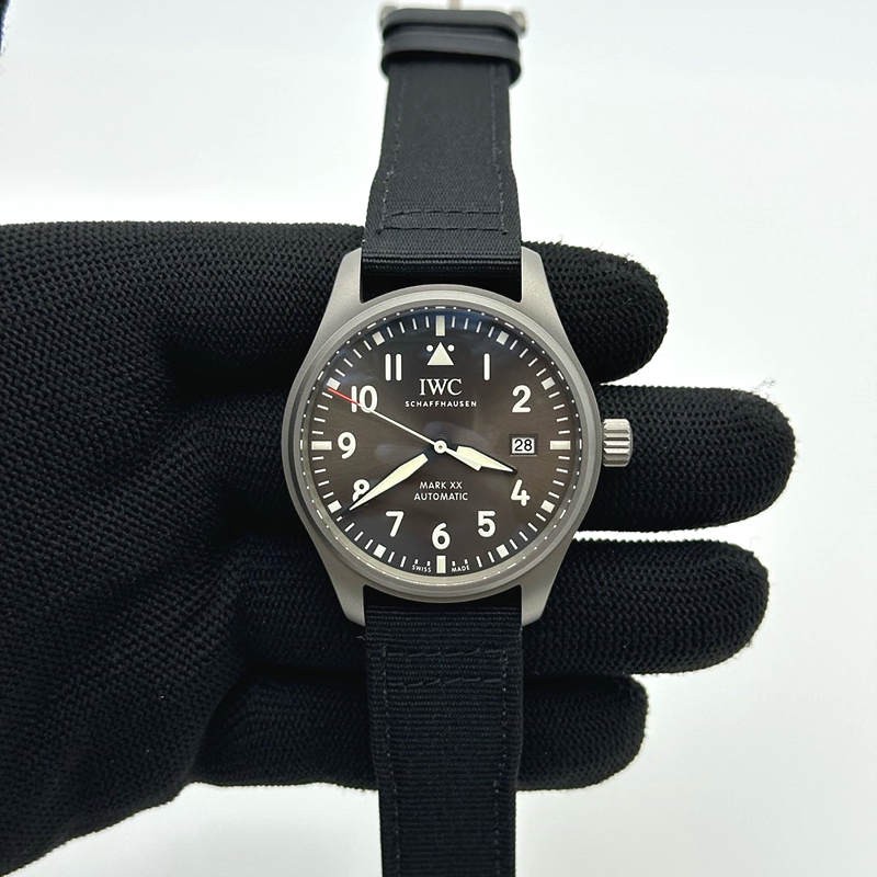 M+공장 IWC 마크20 그레이다이얼 블랙스트랩 Pilot Mark XX IW3282 Ti M+F 1:1 Best Edition Gray Dial on Black Nylon Strap MIYOTA 9015 엠플러스 출고 전 실물 검수사진 3