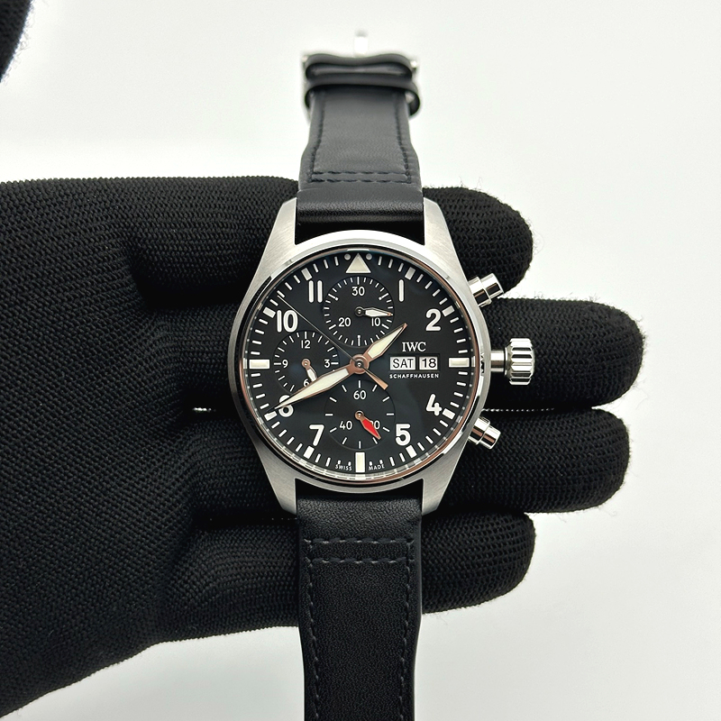 APS공장 IWC 파일럿 크로노그래프 388101 블랙다이얼 블랙가죽스트랩 출고 전 실물 검수사진 2
